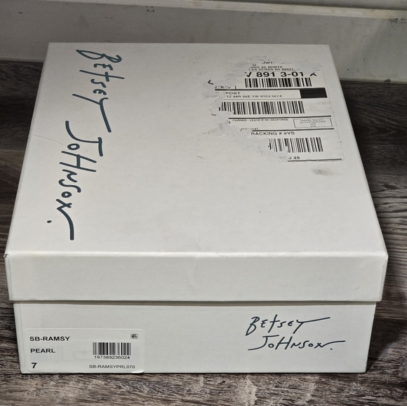 Betsey Johnson Ramsy Pearl Heels - Picture 16 of 16